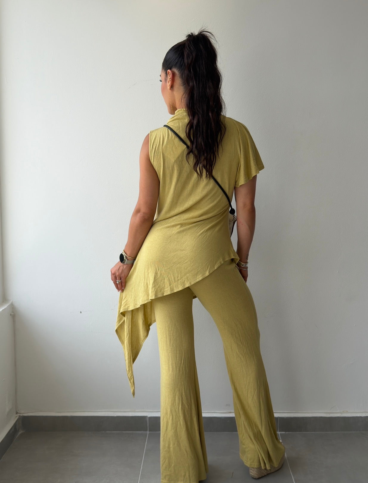 Mustard Asymmetric Set