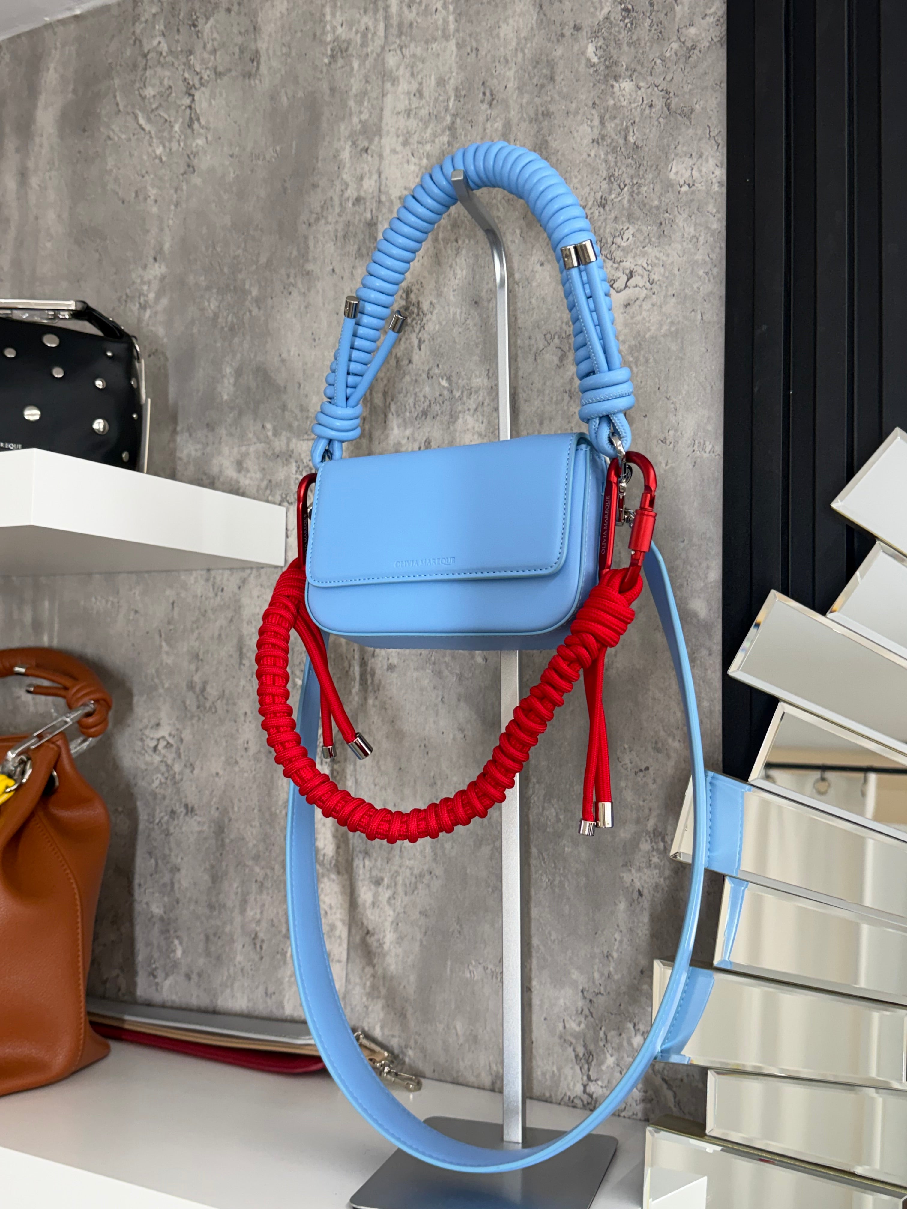Pantone Azul Claro Combination