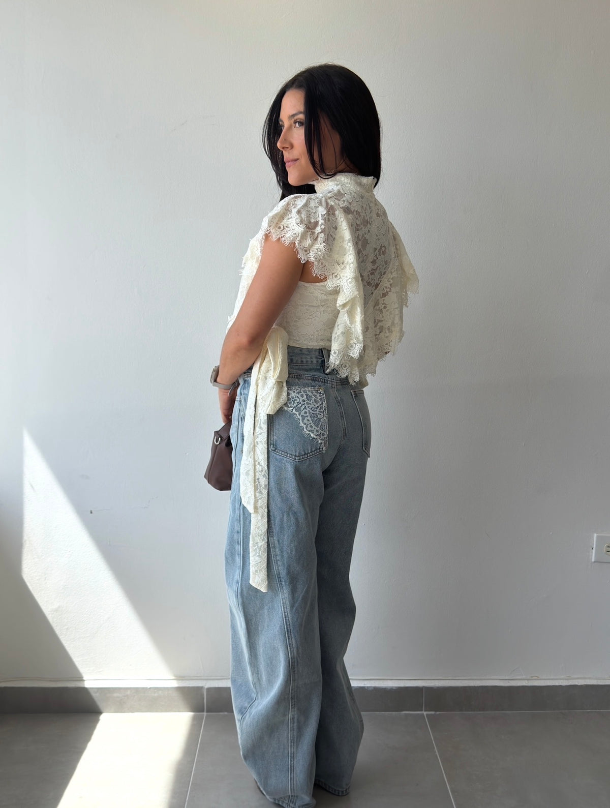 Lace Pocket Detail Barrel Jean