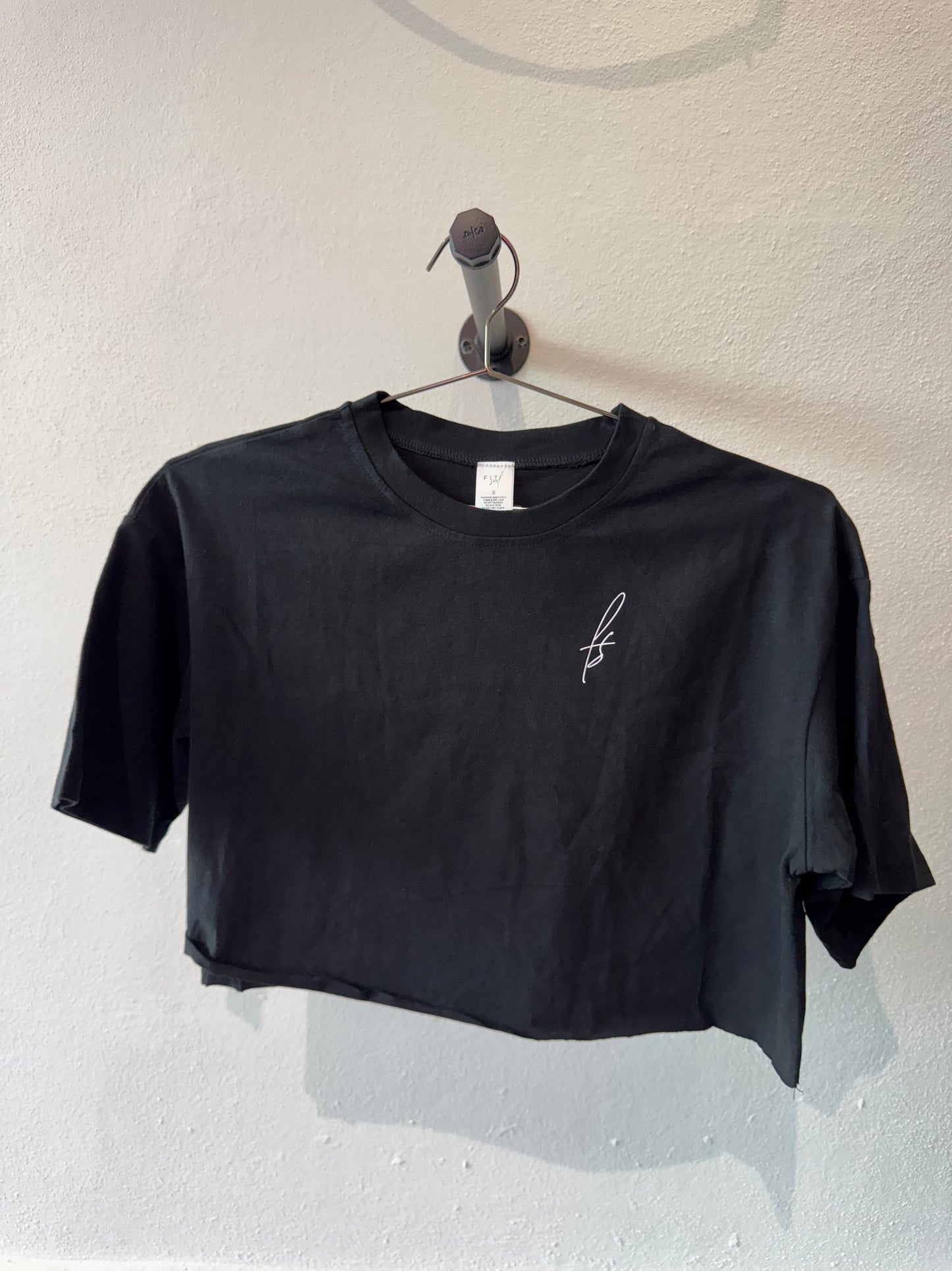 'UNLIMITED' Cropped T Shirt