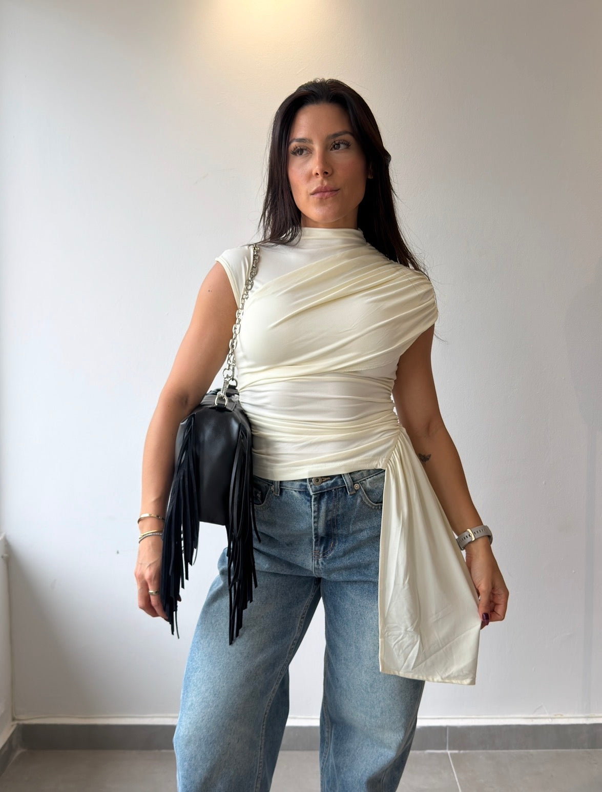 Ivory Asymmetric Top