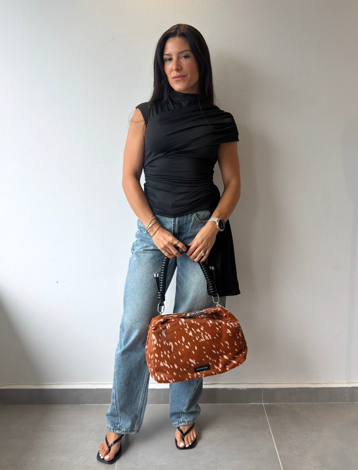 Black Asymmetric Top
