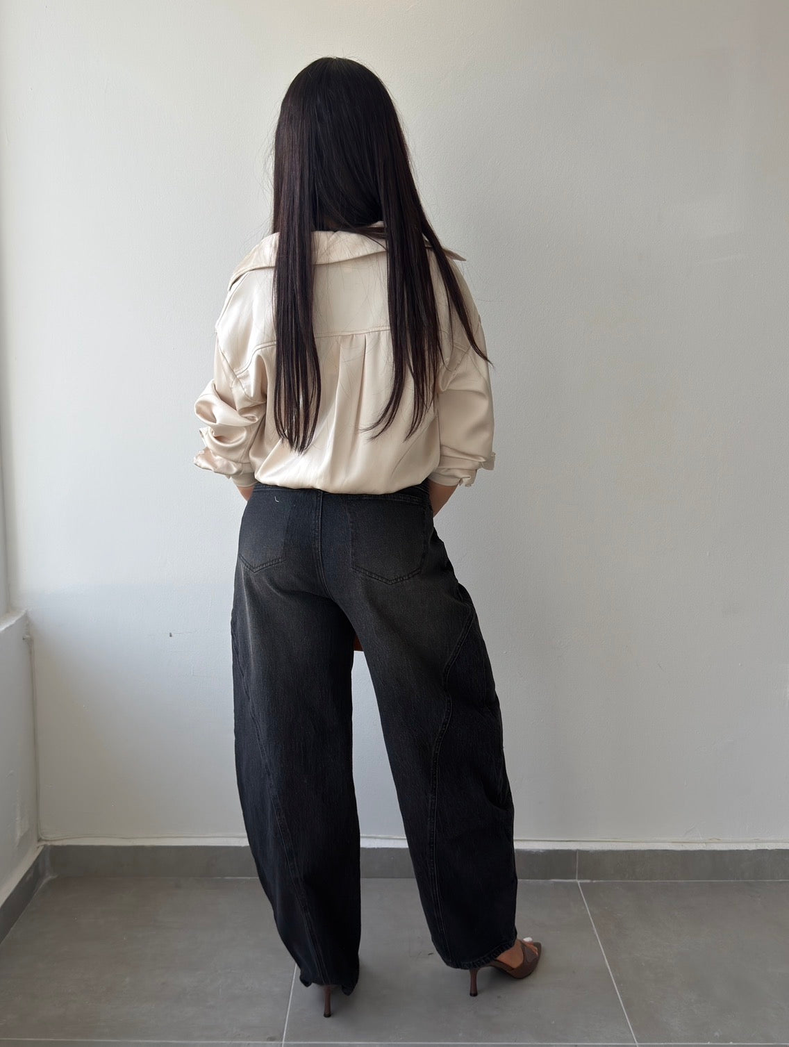 Black Barrel Jeans