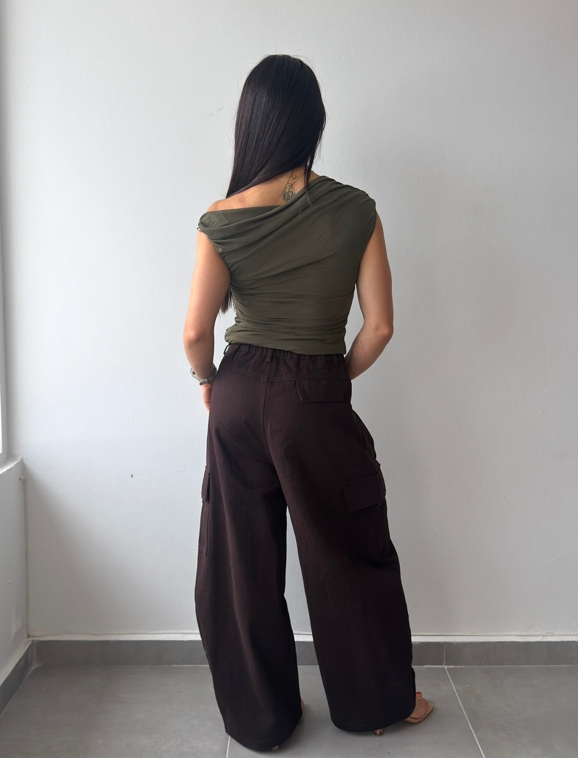 Espresso Cargo Barrel Jeans