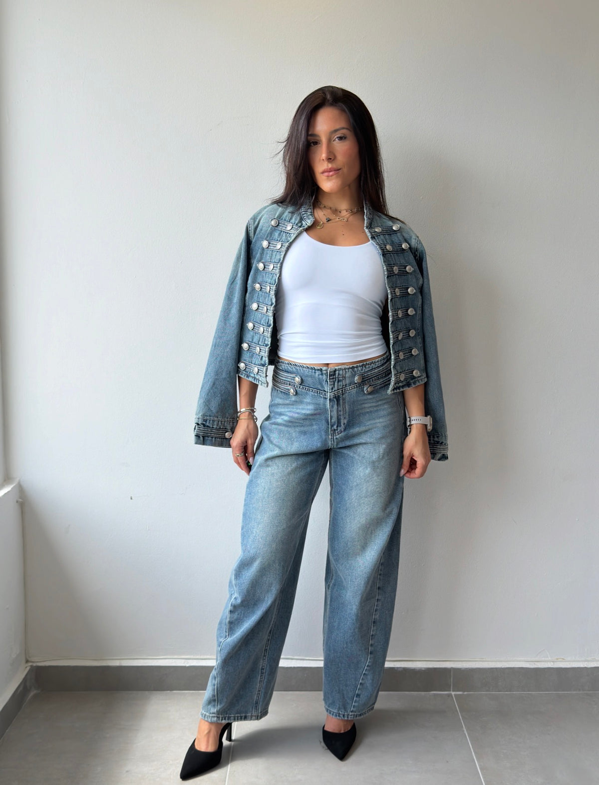 Button Detail Barrel Jeans